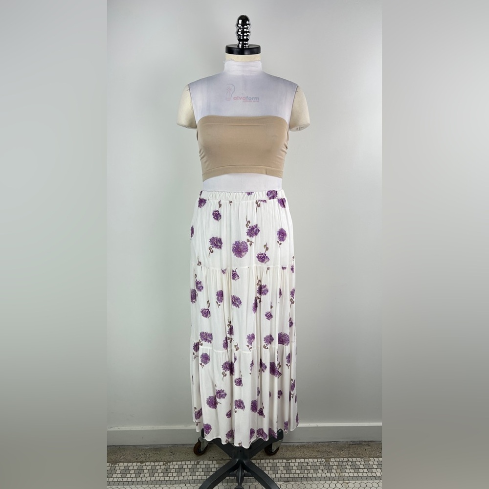 💚 3508. Floral Midi Tiered Skirt